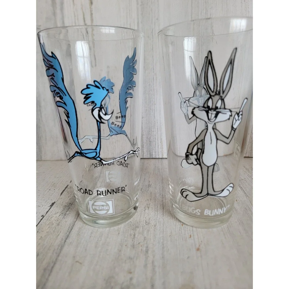 Pepsi‎ roadrunner bugs Bunny vintage glass cups collectible home decor set